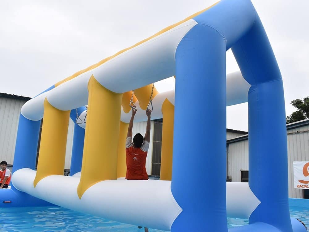 Achetez des obstacles aquatiques Bouncia – testeur de force pour les 6 ans et plus — Swinging Ring 01