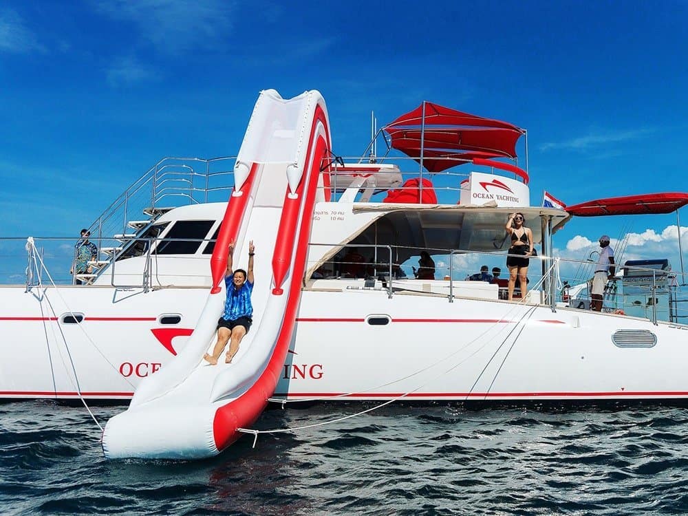 Toboggan gonflable de yacht personnalisé — plaisir aquatique sur mesure pour toute taille de yacht