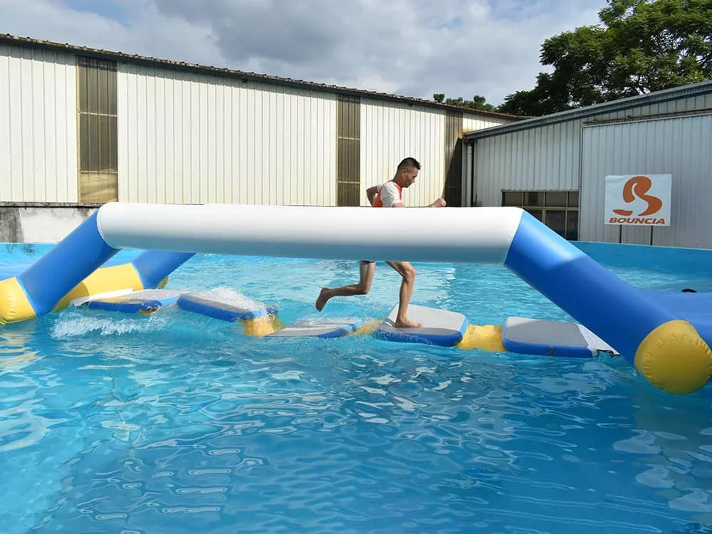 Obstacle d'équilibre flottant pour jeux d'eau – Pad Walk