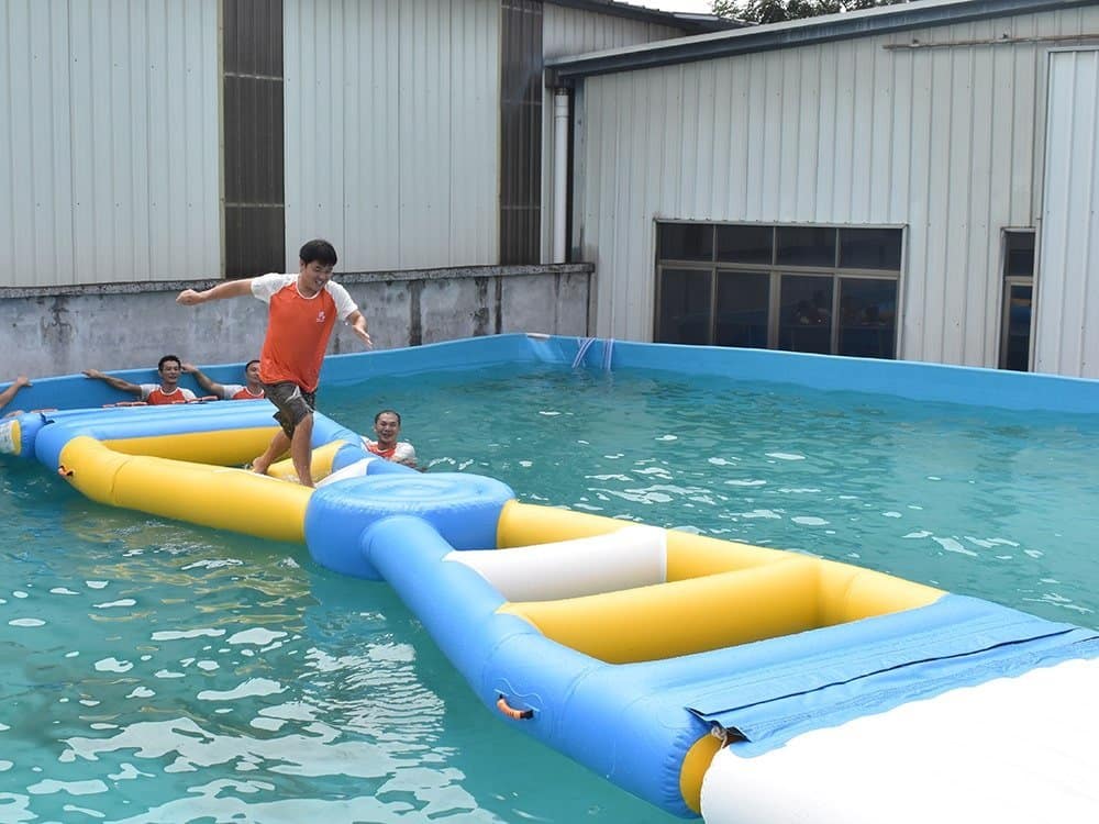 Module de traversée en équilibre Bouncia pour parcs aquatiques gonflables — X Ladder 01