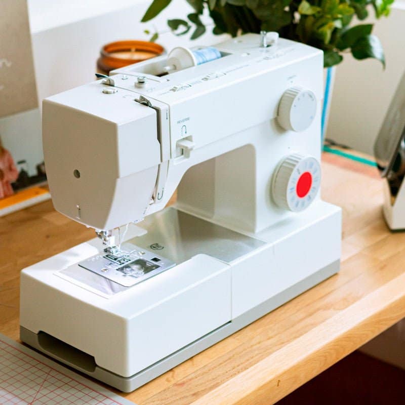 Machine à coudre Avant-garde 2300 – Image 6