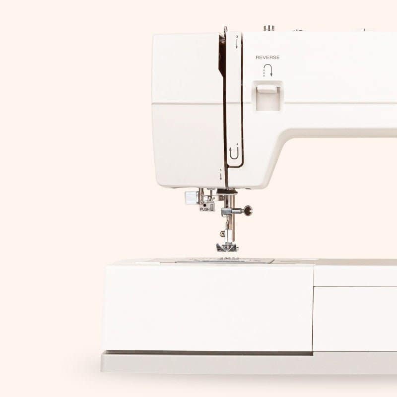Machine à coudre Avant-garde 2300 – Image 2